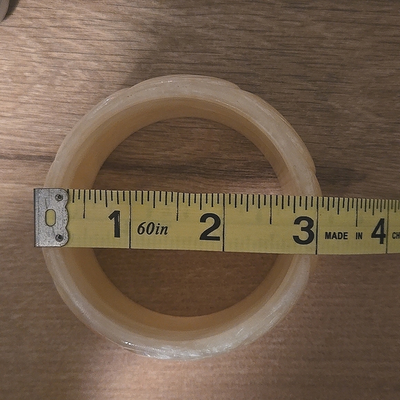 Vintage Leaf Design Engraved Bracelet - Picture 8 of 9